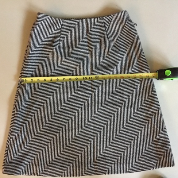 100% Wool skirt - Picture 3 of 5